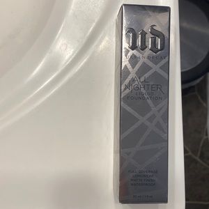 Urban Decay All Nighter Foundation Shade 2.5 New In Box